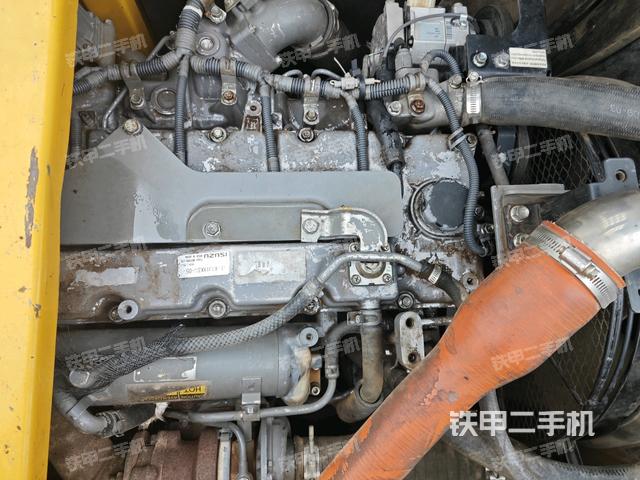 氣門室蓋螺絲特寫(上車部件) 氣門室蓋螺絲特寫(上車部件)