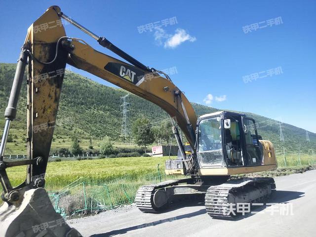 卡特彼勒323D2L挖掘機(jī)