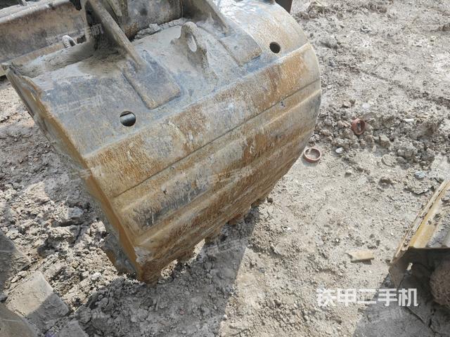 鏟斗45度(工作和回轉(zhuǎn)裝置) 鏟斗45度(工作和回轉(zhuǎn)裝置)