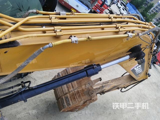 大臂整體?右側(工作和回轉裝置) 大臂整體?右側(工作和回轉裝置)