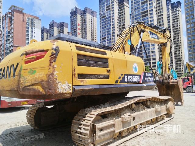 右后45(整機外觀) 右后45(整機外觀)