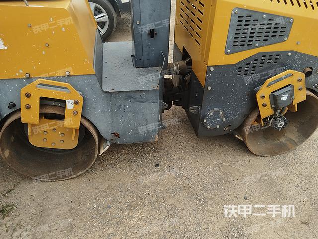 整機(jī)左側(cè)(設(shè)備外觀及核心部件) 整機(jī)左側(cè)(設(shè)備外觀及核心部件)