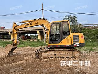 山东临工LG685挖掘机实拍图片