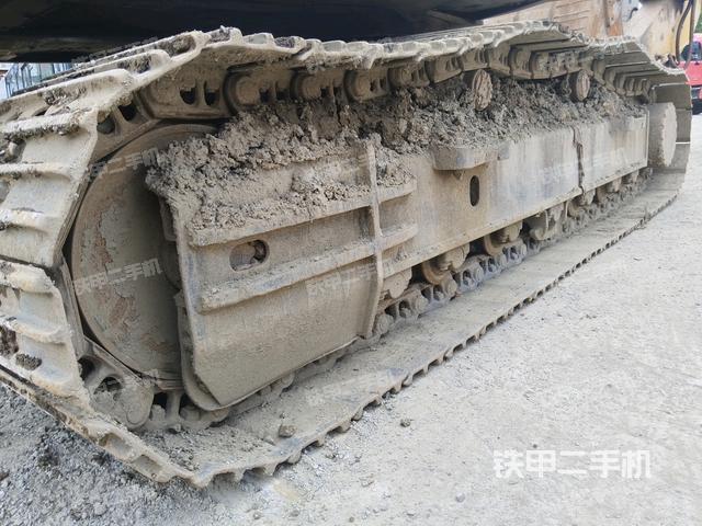 右側履帶整體(行走機構) 右側履帶整體(行走機構)