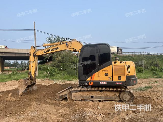 柳工CLG908D挖掘機(jī)