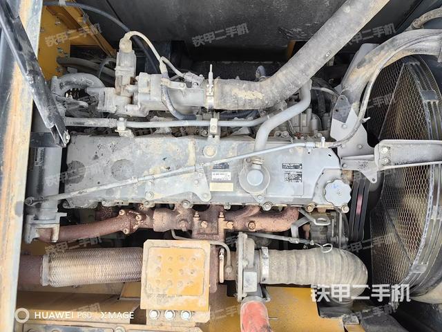 發(fā)動(dòng)機(jī)整體俯視(整機(jī)外觀) 發(fā)動(dòng)機(jī)整體俯視(整機(jī)外觀)