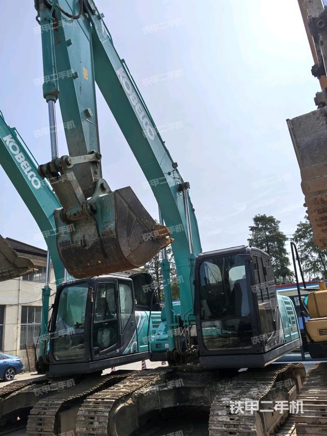 神鋼SK200-10挖掘機