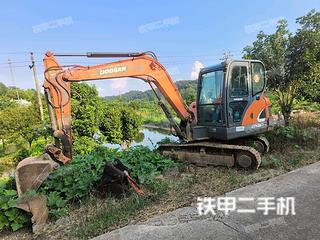斗山DX55-9C挖掘机实拍图片