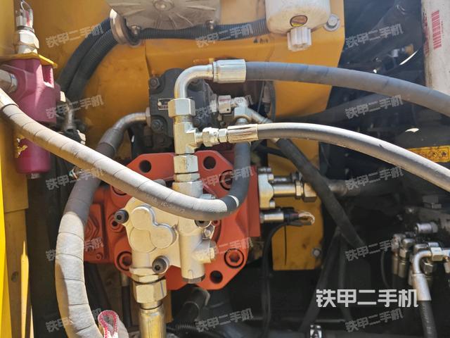 液压泵斜45 左(大件舱室) 液压泵斜45 左(大件舱室)
