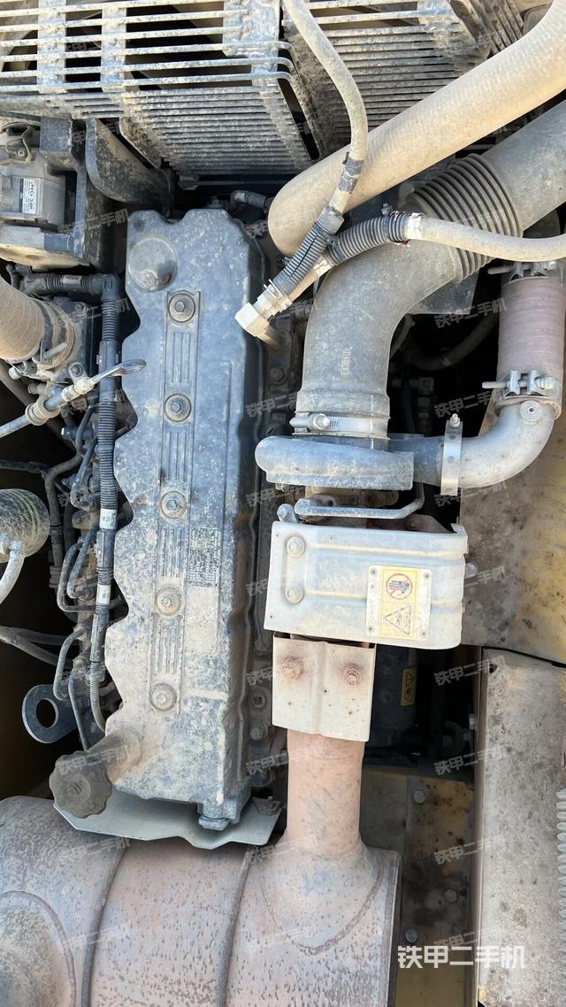 發(fā)動機(jī)整體俯視(整機(jī)外觀) 發(fā)動機(jī)整體俯視(整機(jī)外觀)