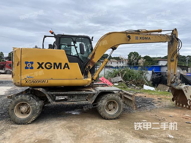 单侧履带整体（整机外观）