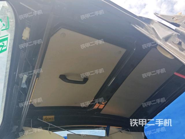 頂棚整體(駕駛室部分) 頂棚整體(駕駛室部分)