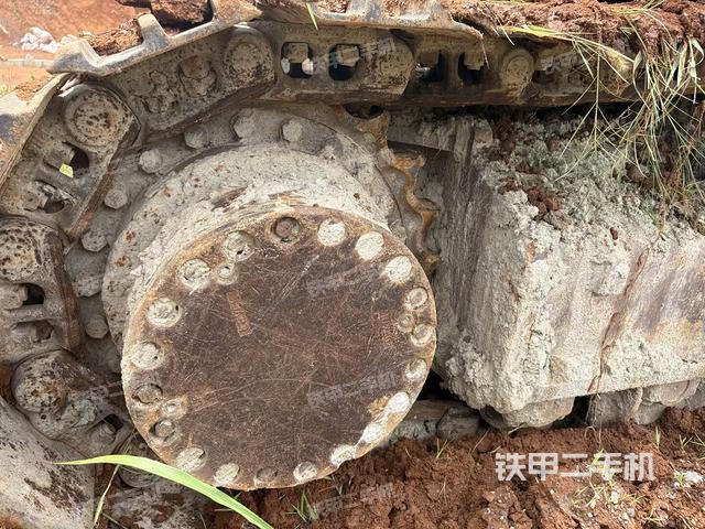 右驱动轮(行走机构) 右驱动轮(行走机构)