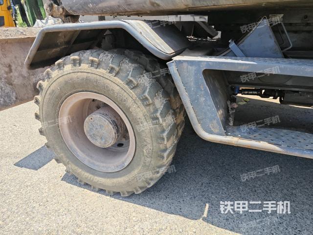 右导向轮(行走机构) 右导向轮(行走机构)