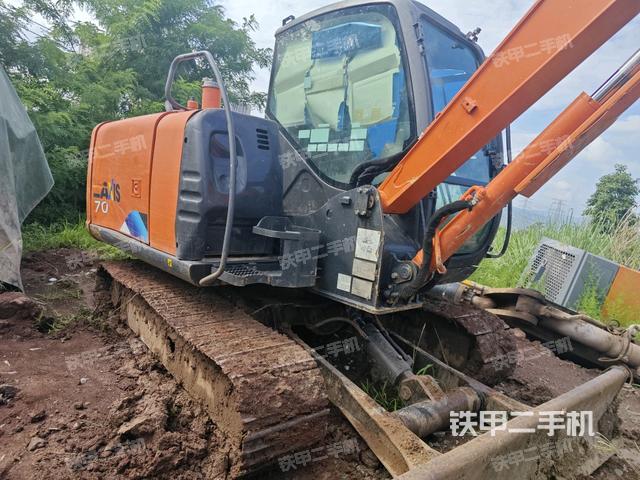 右前45(整機(jī)外觀) 右前45(整機(jī)外觀)