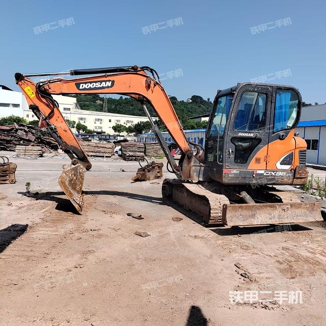 斗山DX55-9C挖掘機(jī)