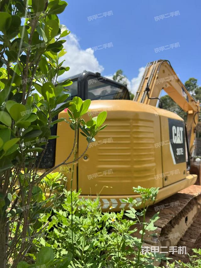 整機(jī)右后45°(整機(jī)外觀) 整機(jī)右后45°(整機(jī)外觀)