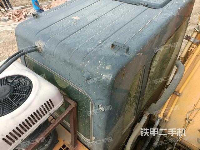 駕駛室頂部俯視(上車(chē)部件) 駕駛室頂部俯視(上車(chē)部件)