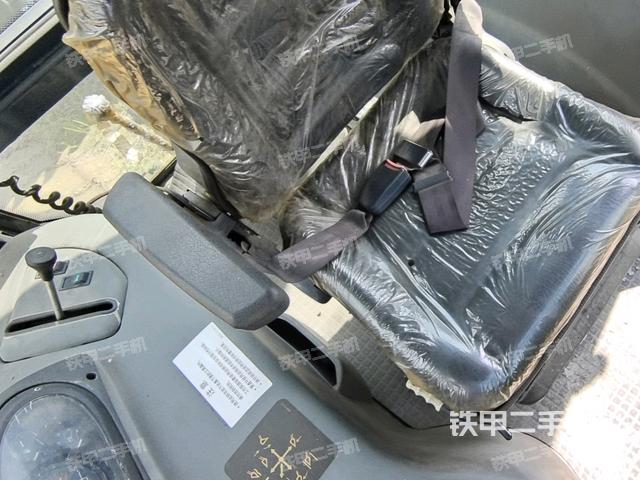 小時(shí)/里程表(駕駛室/操作室) 小時(shí)/里程表(駕駛室/操作室)