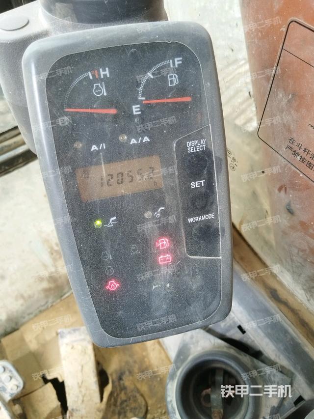 显示屏 (驾驶室部分) 显示屏 (驾驶室部分)