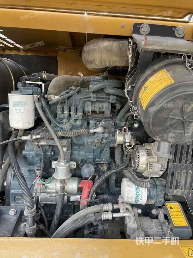 发动机整体俯视(整机外观) 发动机整体俯视(整机外观)