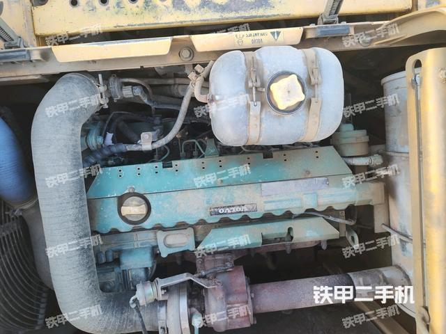 發(fā)動機(jī)整體俯視(整機(jī)外觀) 發(fā)動機(jī)整體俯視(整機(jī)外觀)