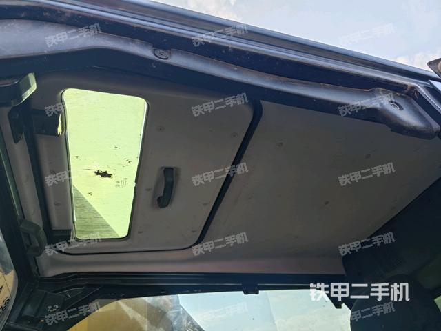顶棚整体(驾驶室部分) 顶棚整体(驾驶室部分)