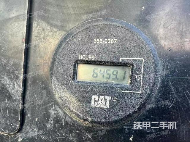 駕駛室整體(整機(jī)外觀) 駕駛室整體(整機(jī)外觀)