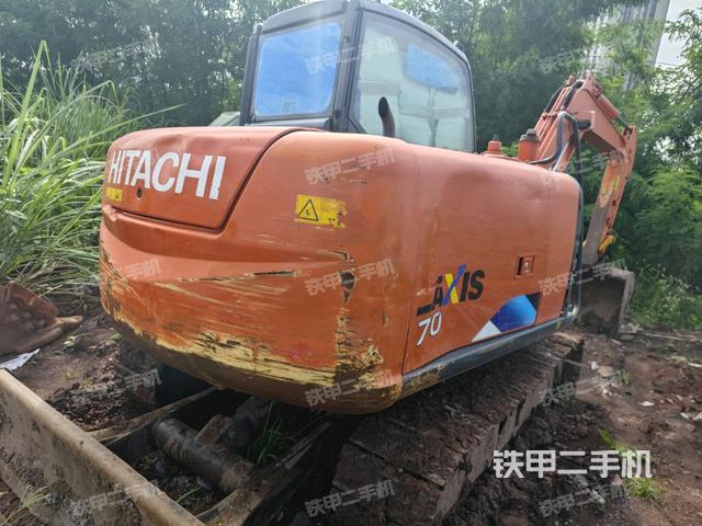 右后45(整機(jī)外觀) 右后45(整機(jī)外觀)