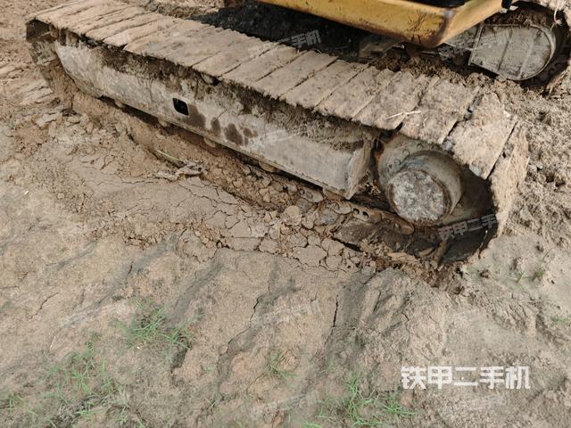 左导向轮(行走机构) 左导向轮(行走机构)