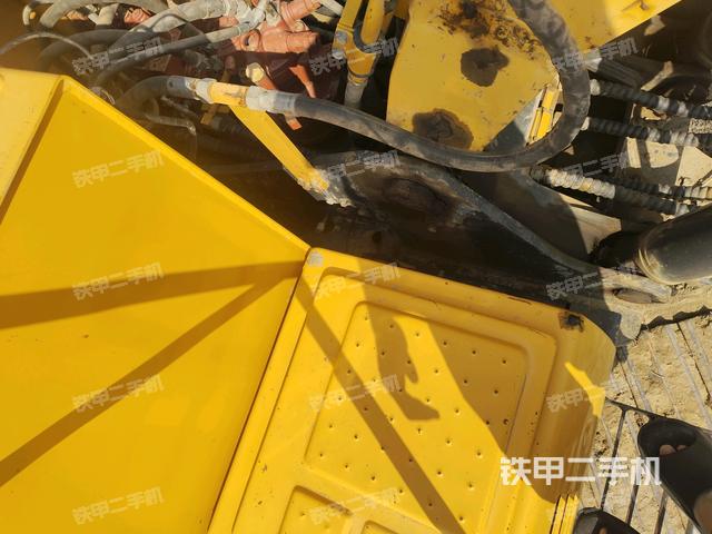 大臂根部?斜視(工作和回轉(zhuǎn)裝置) 大臂根部?斜視(工作和回轉(zhuǎn)裝置)
