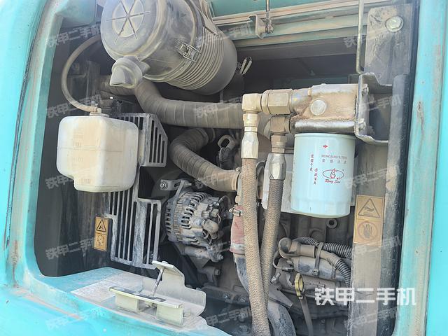 發(fā)動(dòng)機(jī)整體俯視(整機(jī)外觀(guān)) 發(fā)動(dòng)機(jī)整體俯視(整機(jī)外觀(guān))