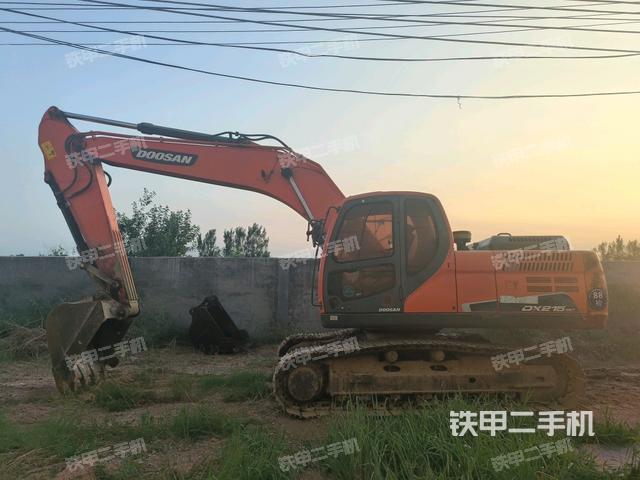 斗山DX215-9C挖掘機(jī)