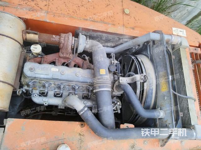 发动机室(上车部件) 发动机室(上车部件)