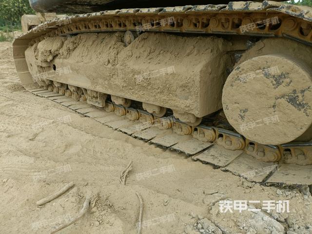 左側(cè)履帶整體?(行走機(jī)構(gòu)) 左側(cè)履帶整體?(行走機(jī)構(gòu))
