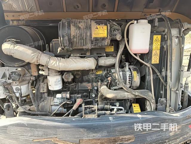 發(fā)動機整體俯視(整機外觀) 發(fā)動機整體俯視(整機外觀)