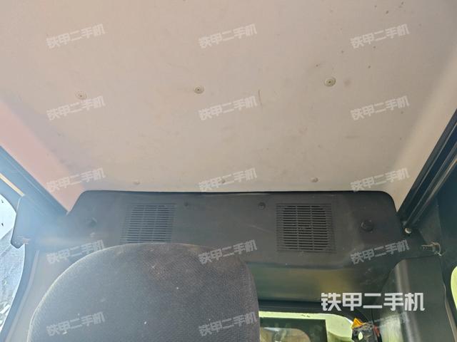 座椅后部(驾驶室部分) 座椅后部(驾驶室部分)