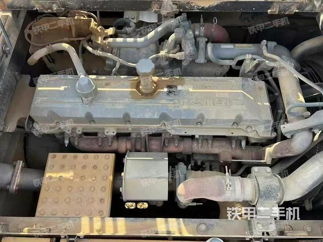 發(fā)動(dòng)機(jī)整體俯視(整機(jī)外觀) 發(fā)動(dòng)機(jī)整體俯視(整機(jī)外觀)