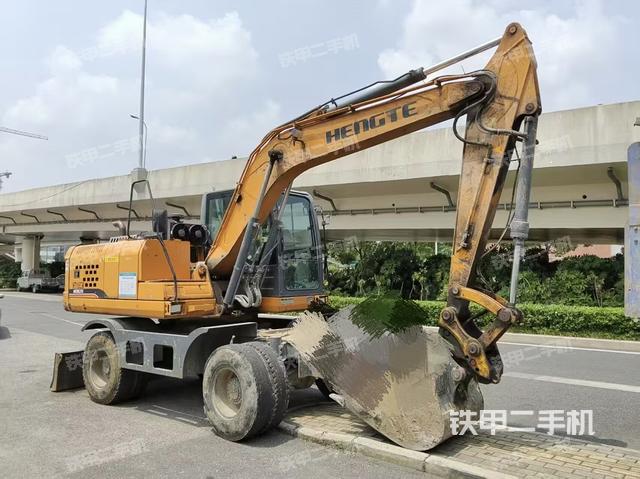 恒特重工HT145W挖掘機(jī)
