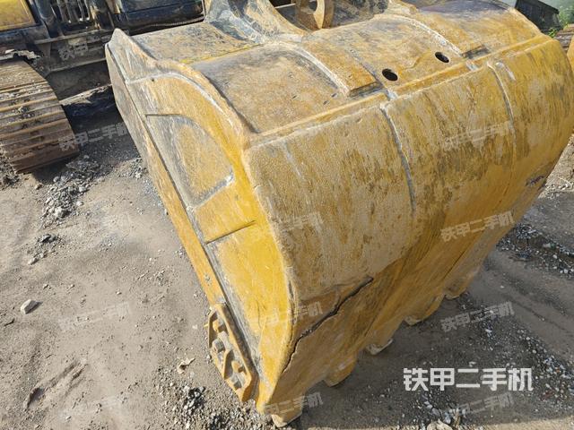铲斗45度(工作和回转装置) 铲斗45度(工作和回转装置)