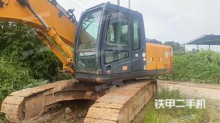 现代R225LC-7挖掘机实拍图片