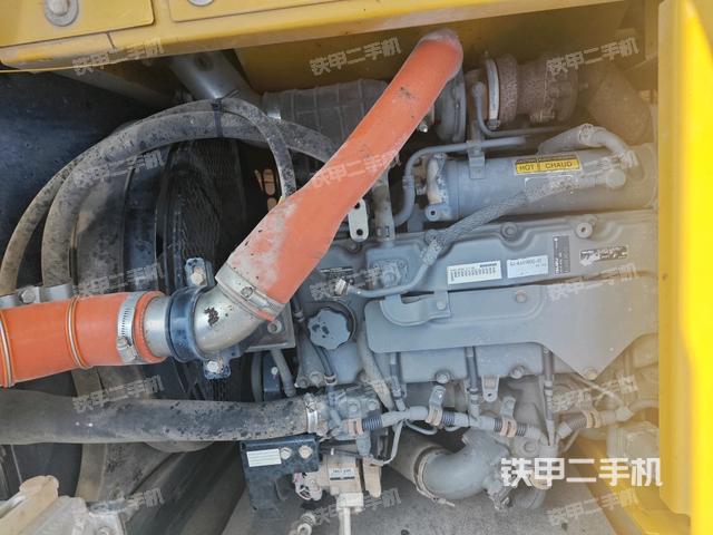 气门室盖螺丝特写（上车部件）