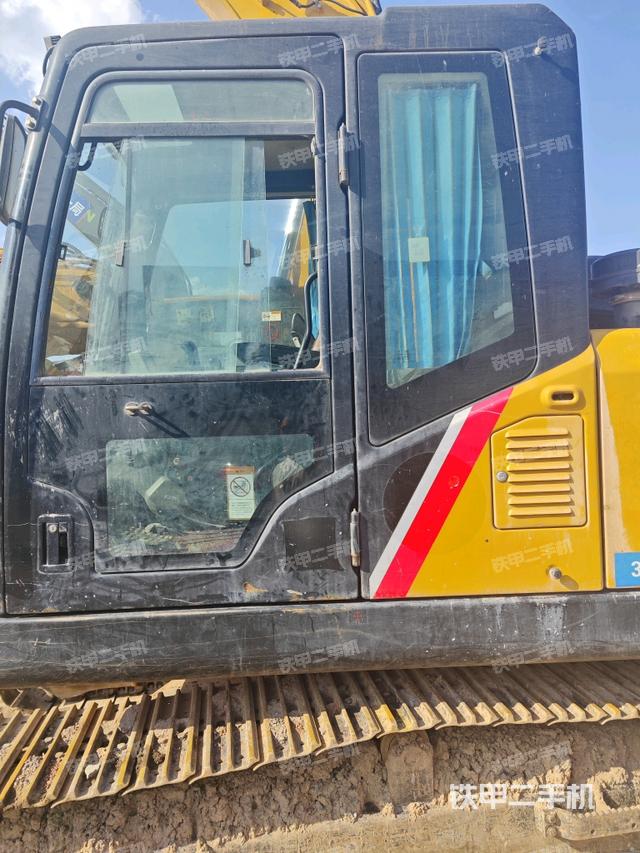 驾驶室左前45度（驾驶室部分）