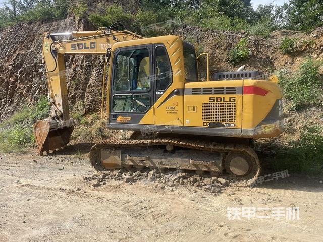 山东临工E6135F挖掘机