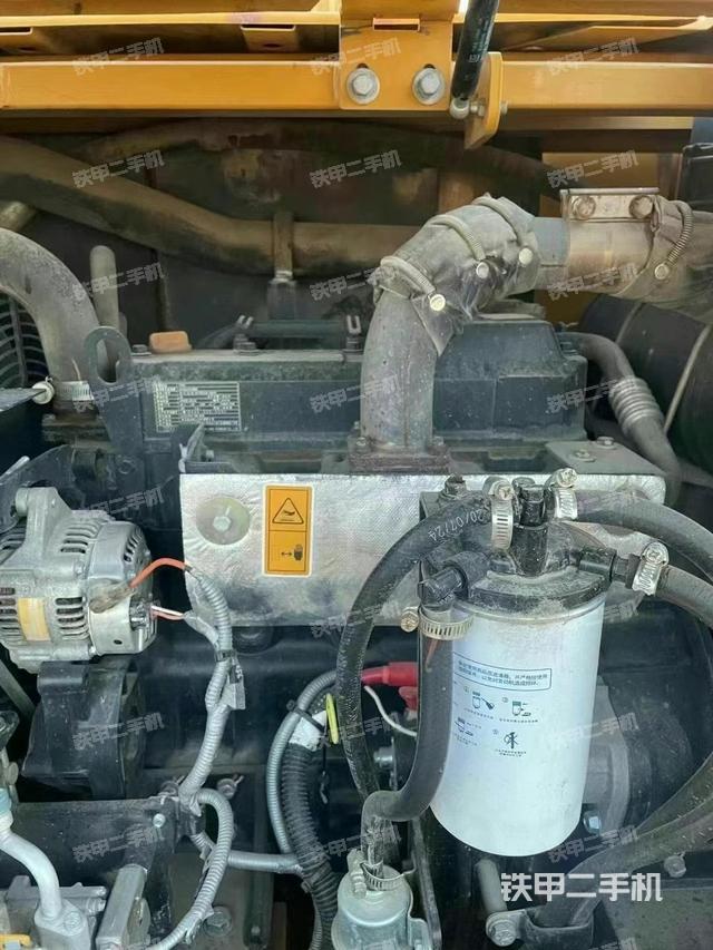 發(fā)動(dòng)機(jī)整體俯視(整機(jī)外觀) 發(fā)動(dòng)機(jī)整體俯視(整機(jī)外觀)