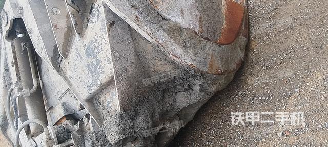 工作裝置整體(整機(jī)外觀及大件) 工作裝置整體(整機(jī)外觀及大件)