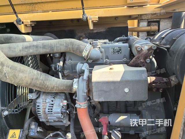 發(fā)動機室(上車部件) 發(fā)動機室(上車部件)