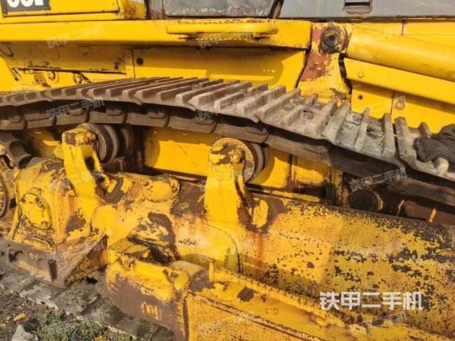 右引導(dǎo)輪(推土機(jī)底盤及工作裝置) 右引導(dǎo)輪(推土機(jī)底盤及工作裝置)