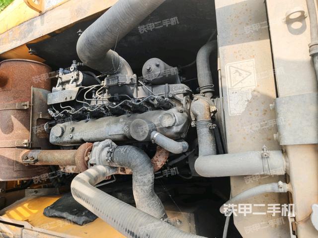 發(fā)動機整體俯視(整機外觀) 發(fā)動機整體俯視(整機外觀)