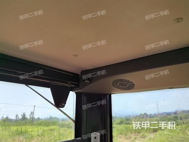 后窗玻璃角標(駕駛室部分) 后窗玻璃角標(駕駛室部分)